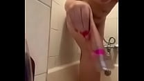 Hot girl taking shower on periscope- brnudevideos.com